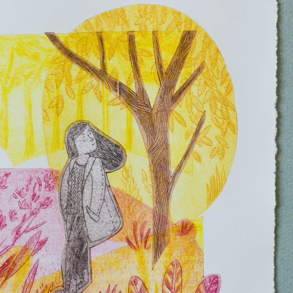détail d'une estampe de femme qui se promène dans la forêt au milieu de fleurs et arbres