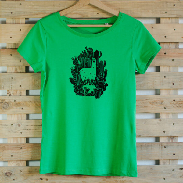T-shirt vert imprimé en linogravure avec un lama