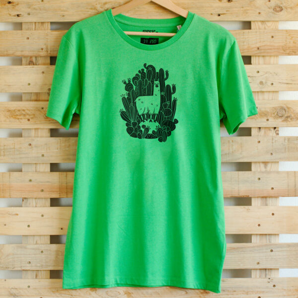 T-shirt vert imprimé en linogravure avec un lama